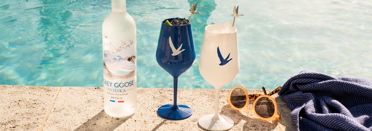 Best 8 Summer Vacation Cocktails for the Beach, Pool and Lake