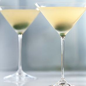 DIRTY MARTINI COCKTAIL